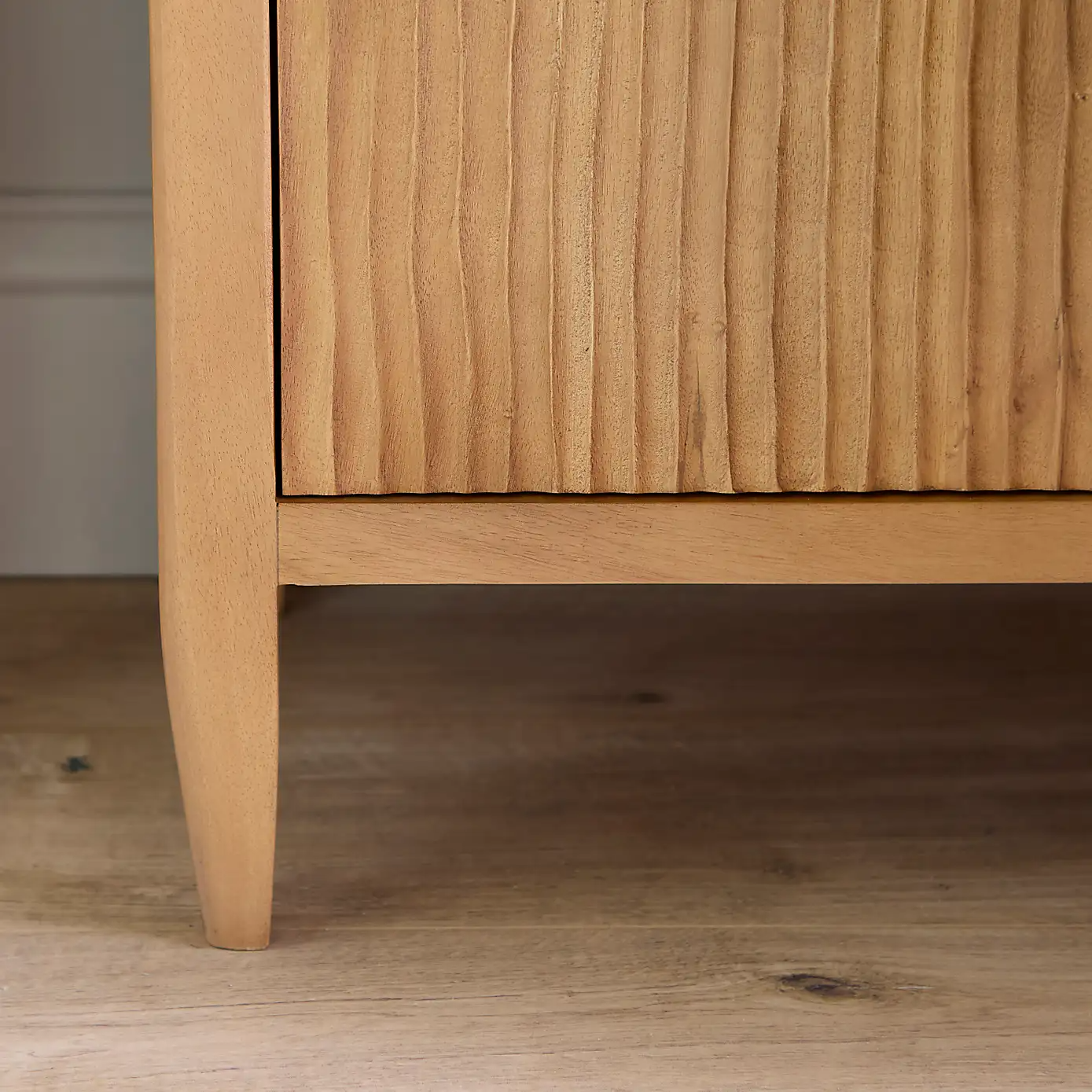 Artisan Carve – Solid Mango Wood Sideboard (145 cm, 2 Door)