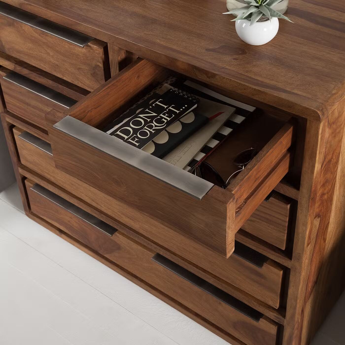 Niti Chest of Drawers