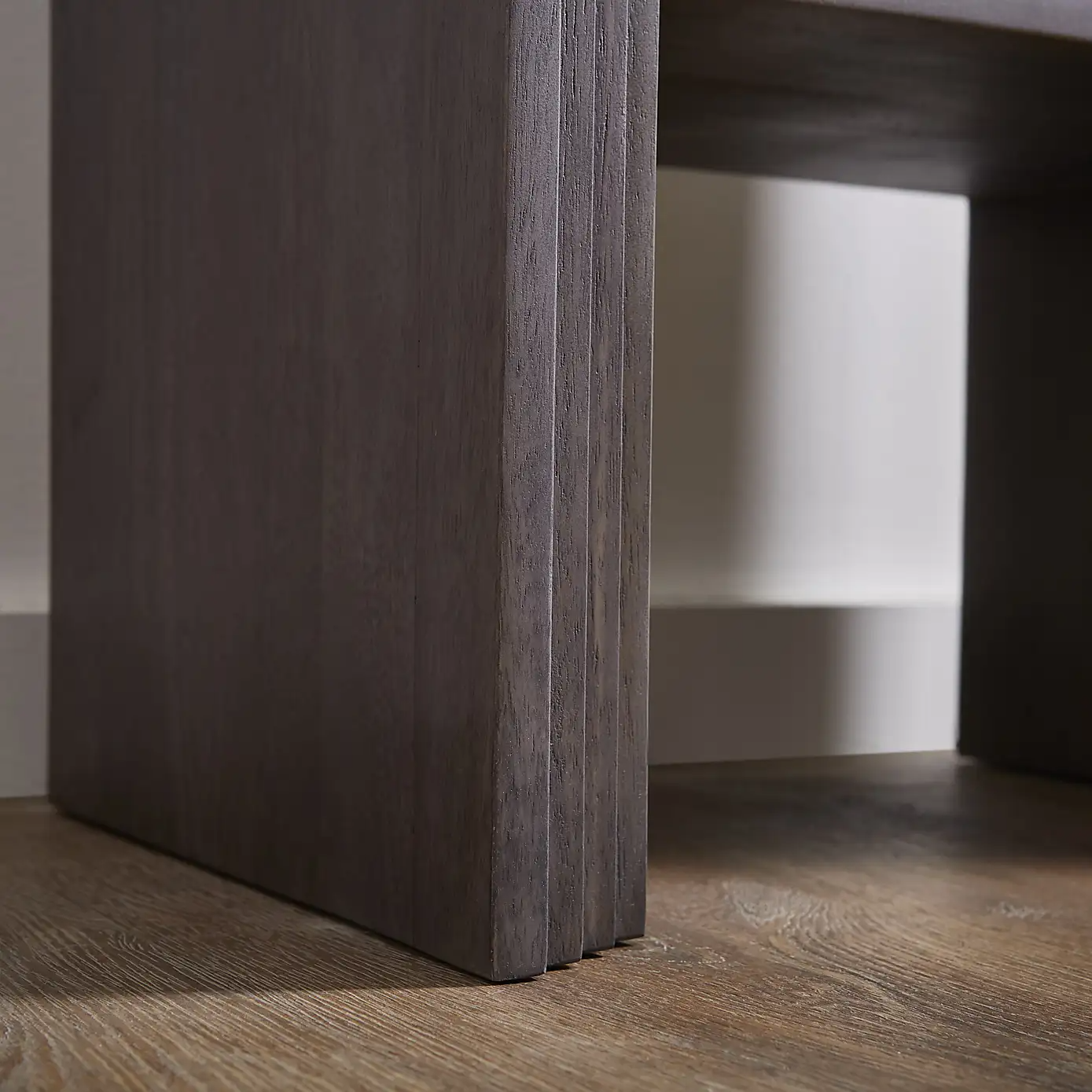 Linea Minimal Bedside Table