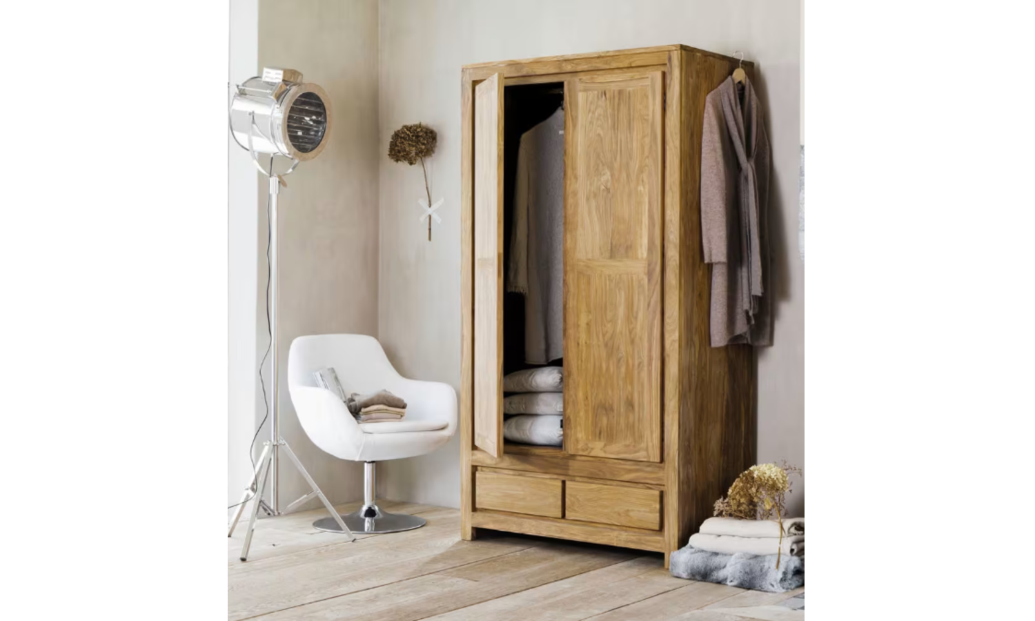 Isha Wardrobe