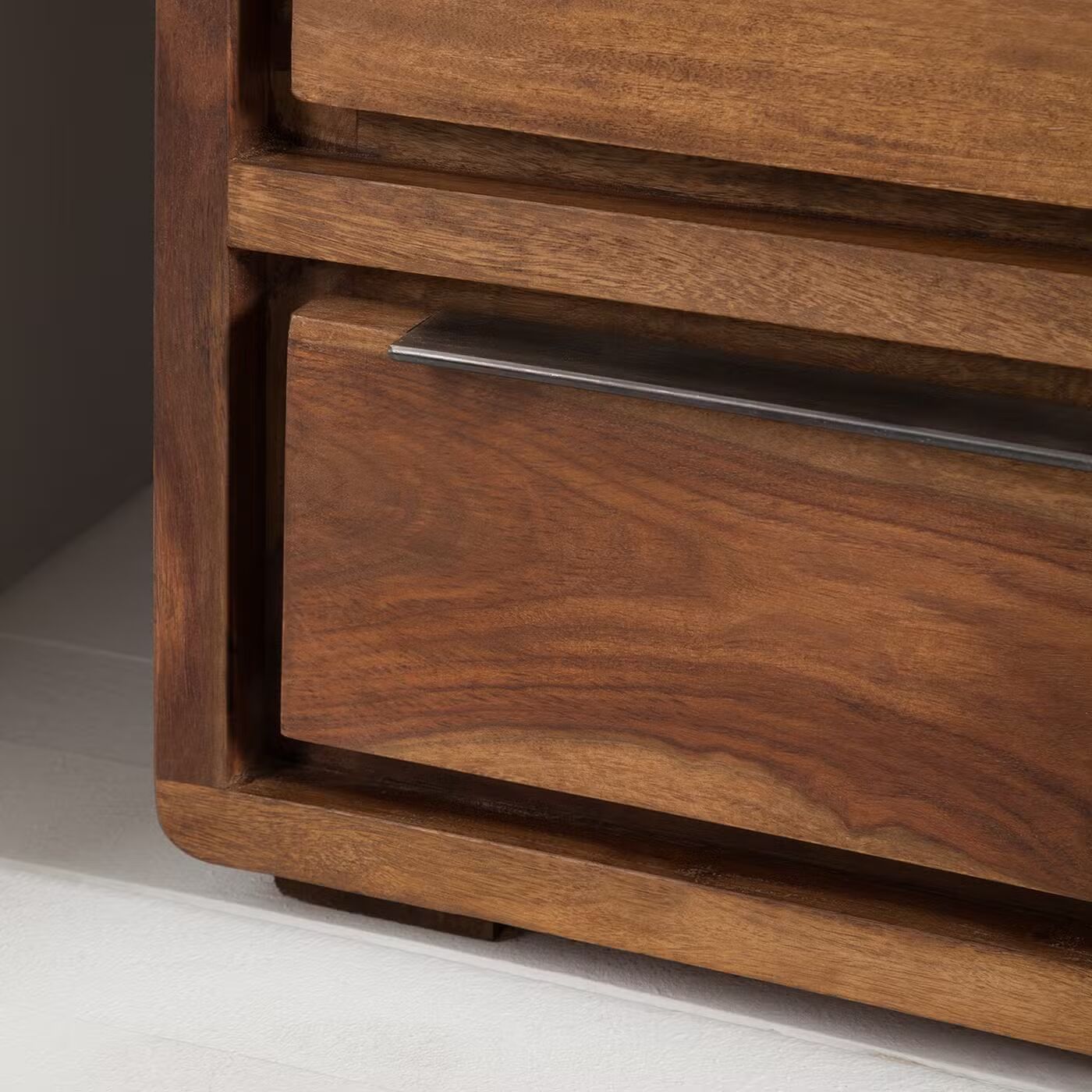 Niti Chest of Drawers