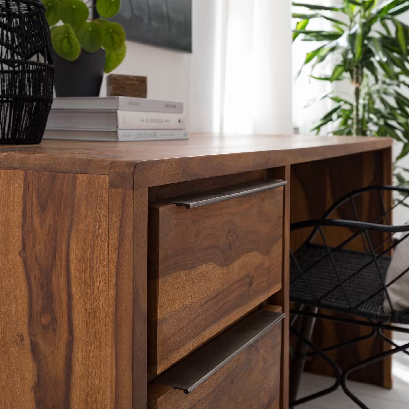 Niti Desk