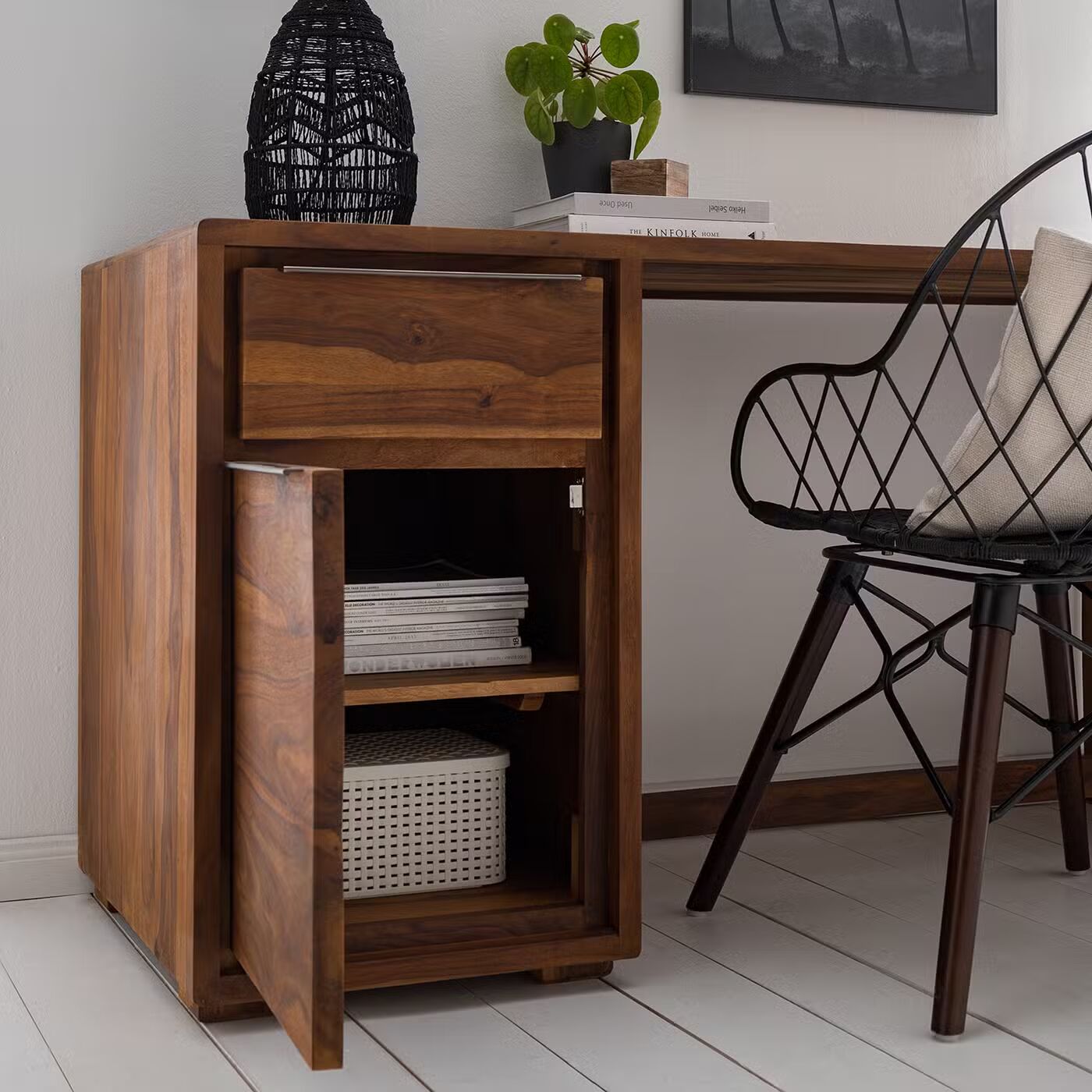 Niti Desk